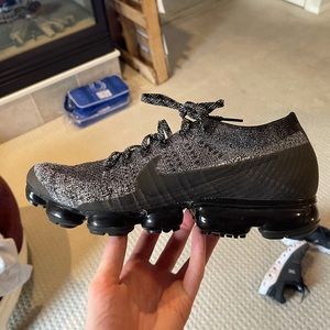 Men’s Vapormax flyknit 2.0 — size 13